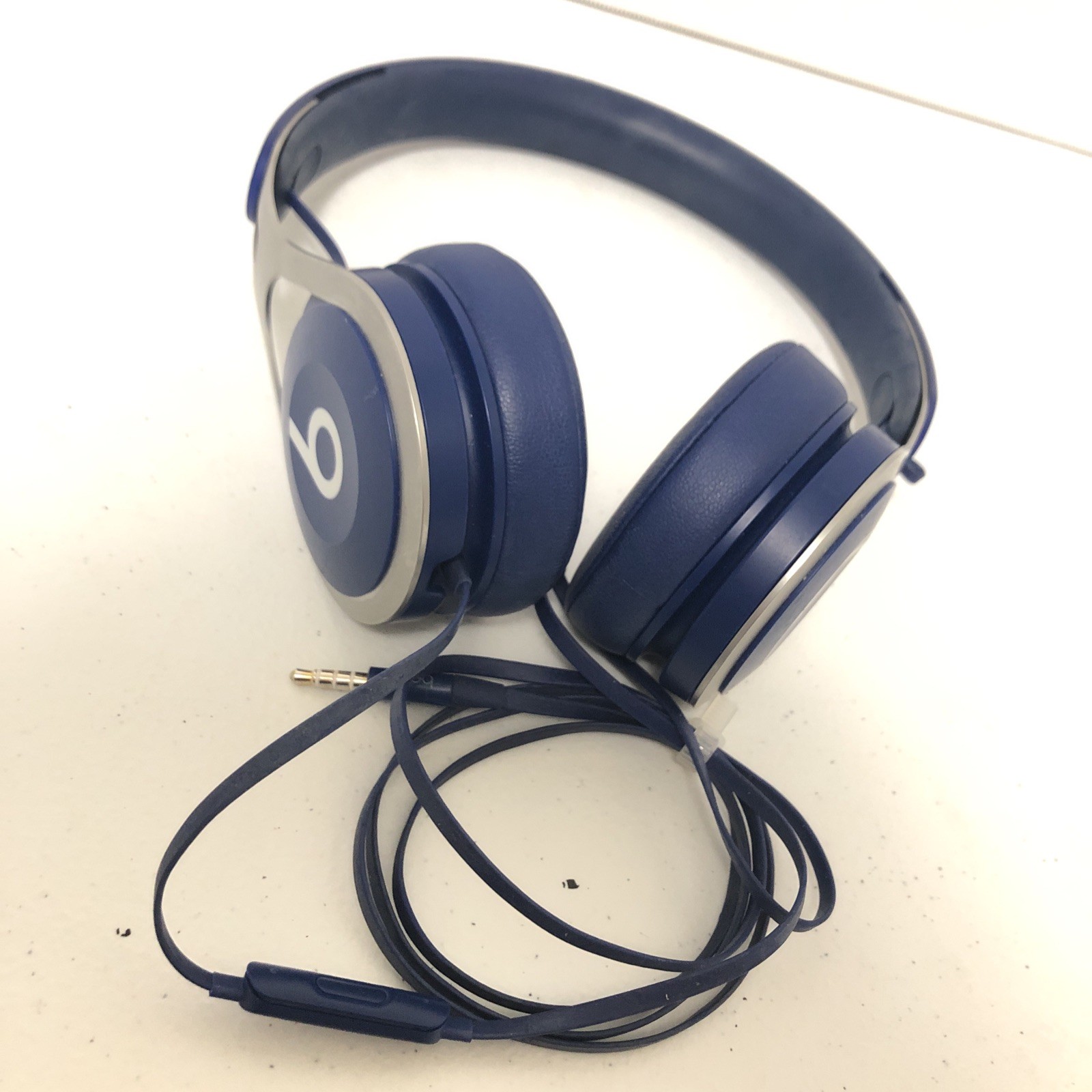 BEATS EP By Dr Dre ML9D2LLA Wired On Ear Headphones Blue Tested Good