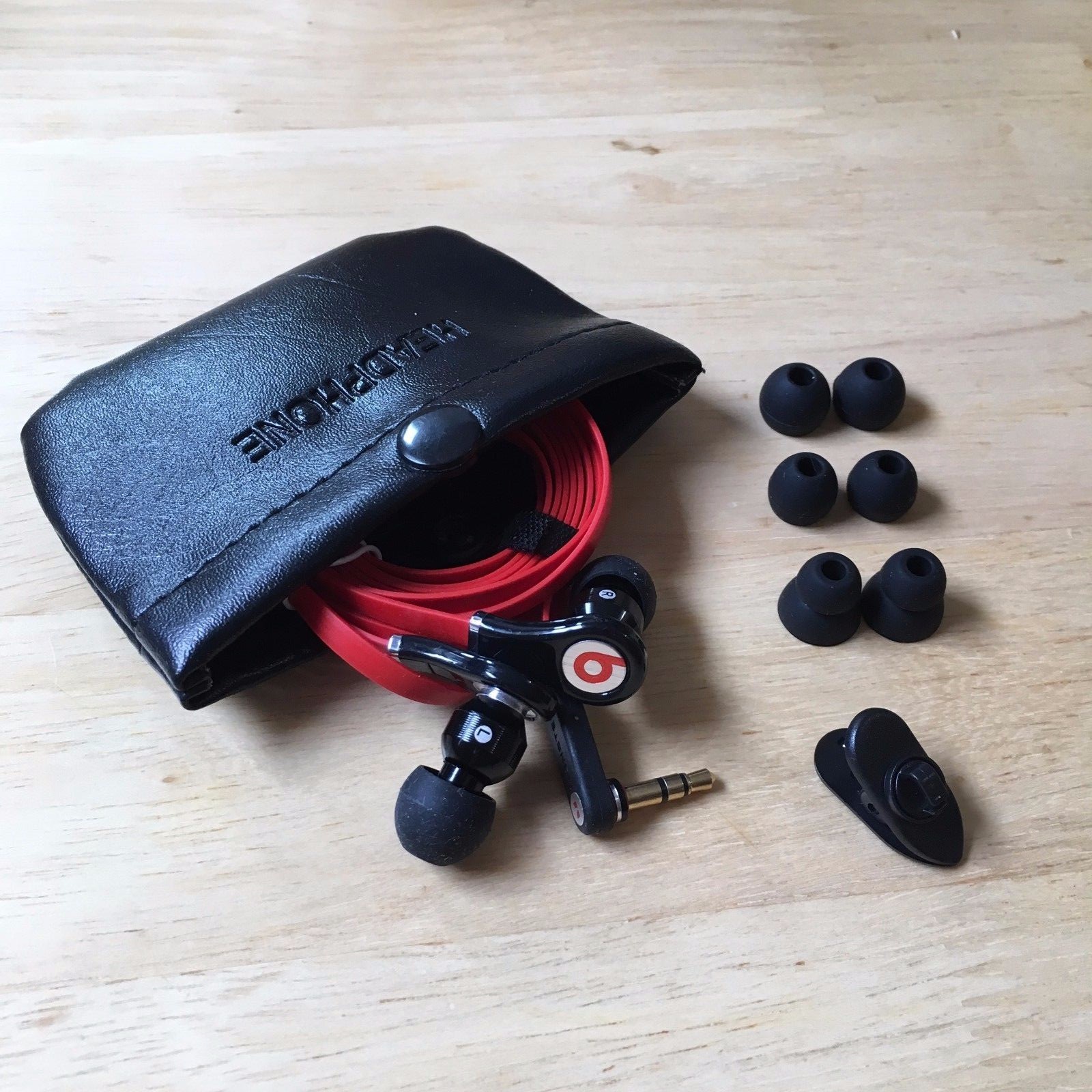 Beats by Dr .Dre Tour In-Ear Headphones with Remote & Mic for iPhone5/6/7 Red