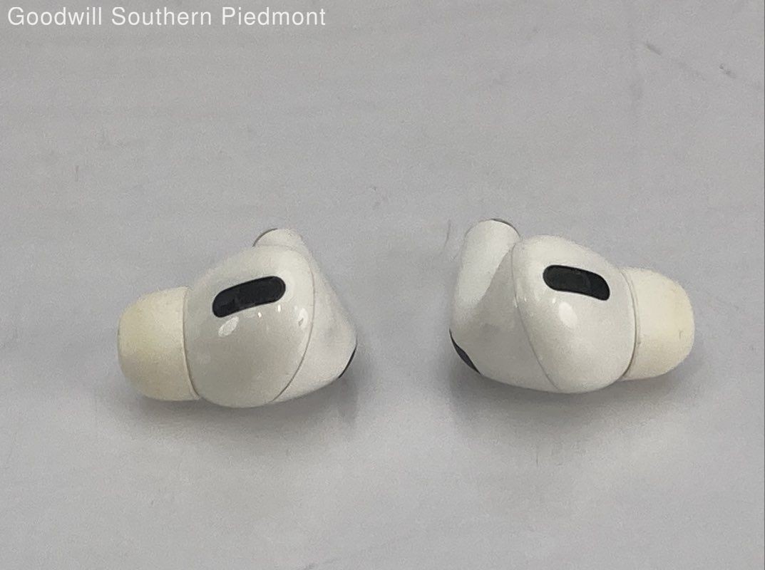 Apple AirPods Pro 1 Wireless Earbuds – Tested