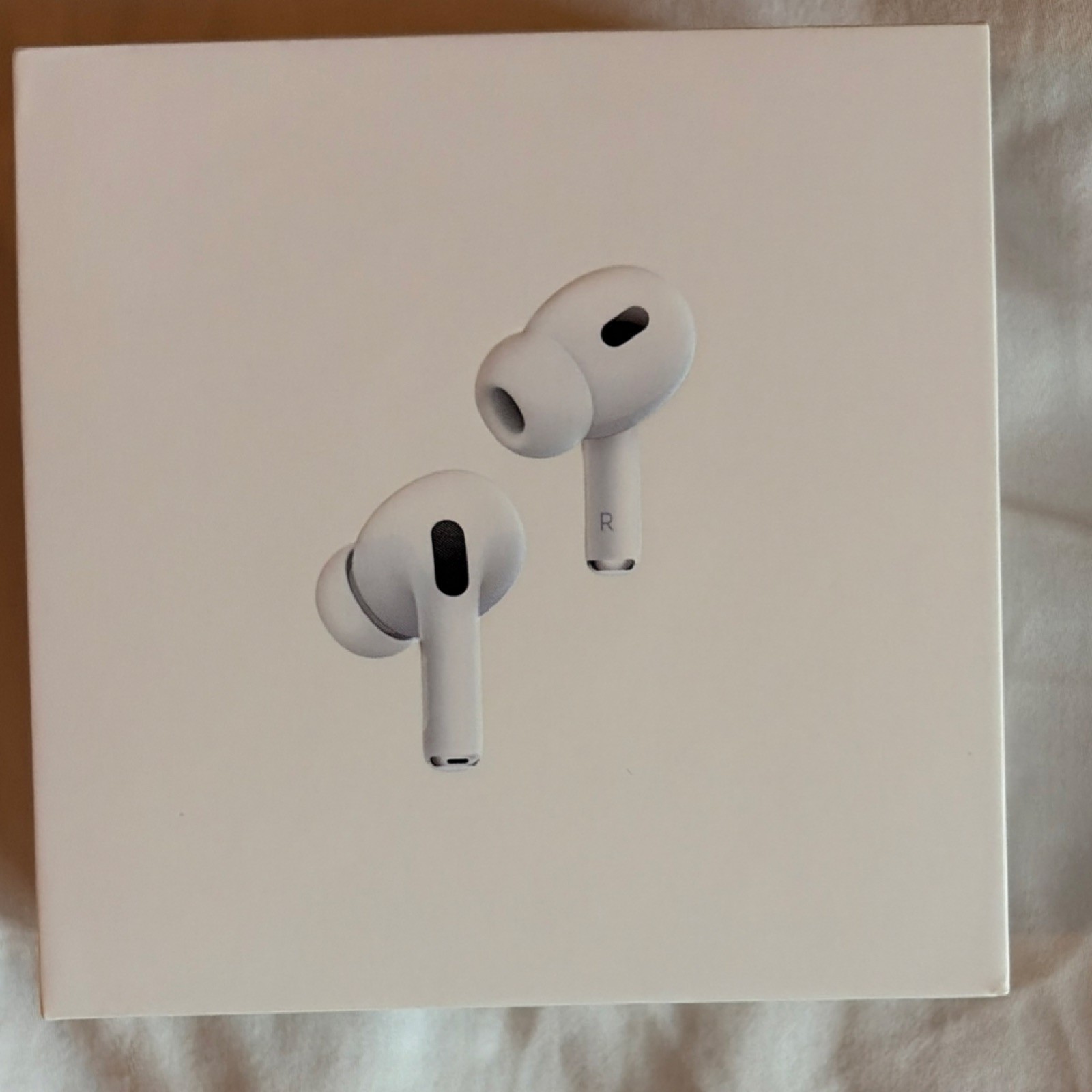 Apple AirPods Pro 2nd Gen Earbuds w/ MagSafe Case, White, Bluetooth Mic