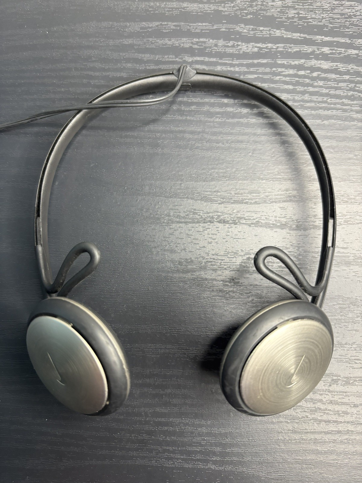Nike Philips Duro Sport Headphones Unisex Feather Light Sweat Resistant – tested