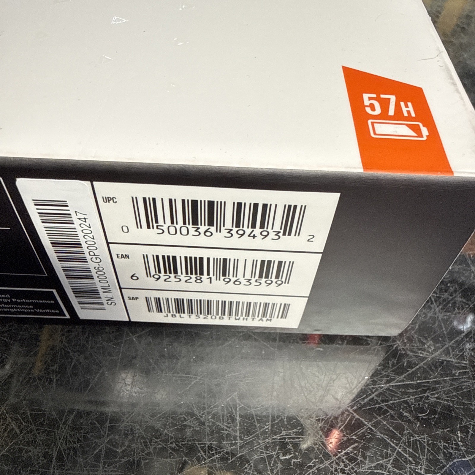 JBL Tune 520BT, Wireless on-ear headphones 520 BT white free shipping