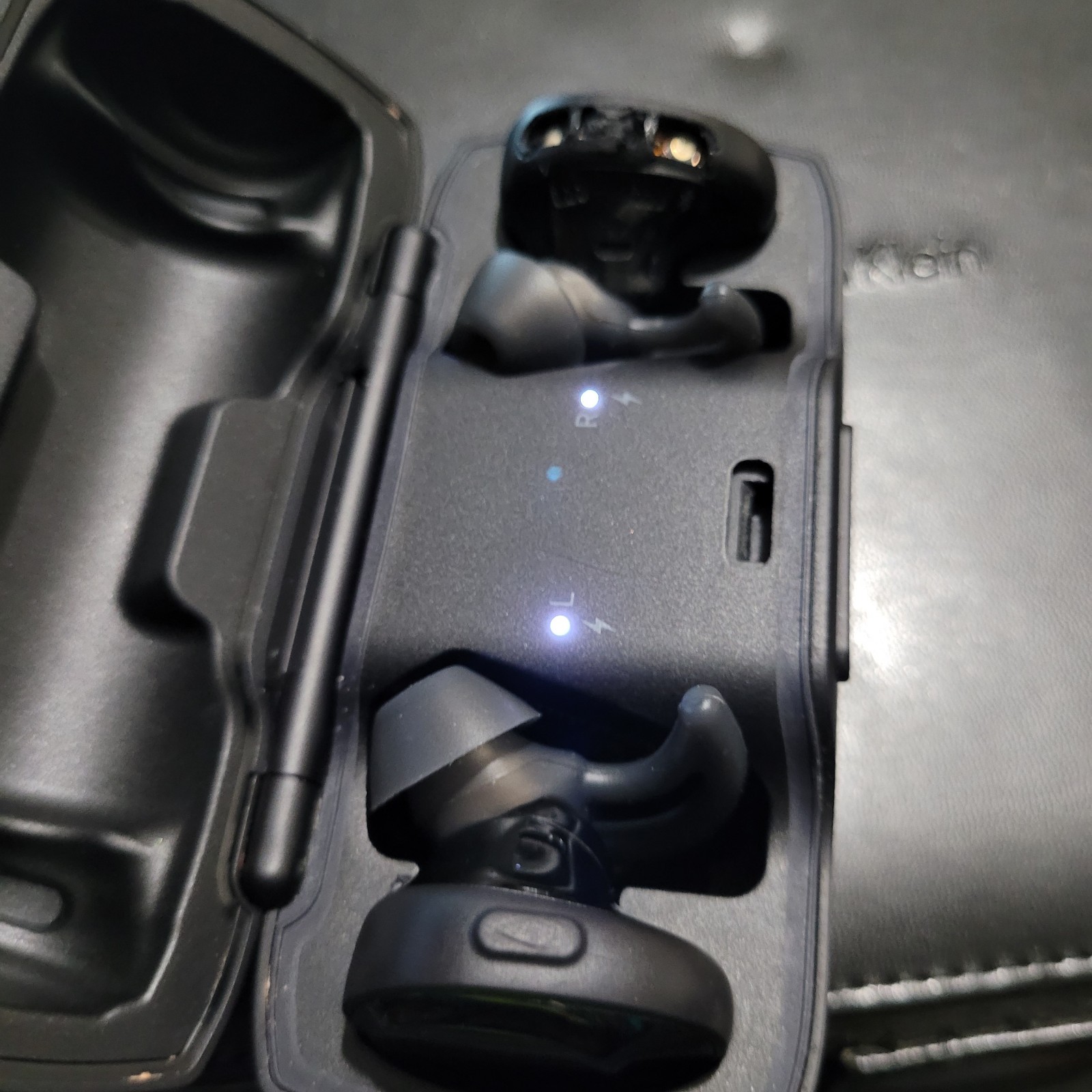 Bose SoundSport Wireless In-Ear Headphones – Black Model 423729