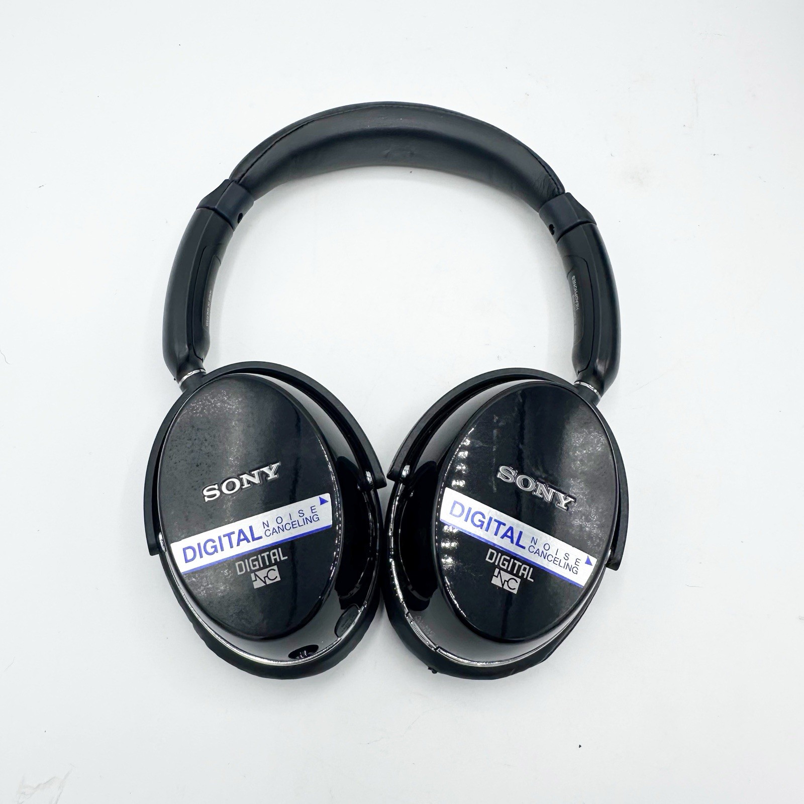 Sony MDR-NC500D Digital Noise Reduction Cancelation Headphones Case Cables Works