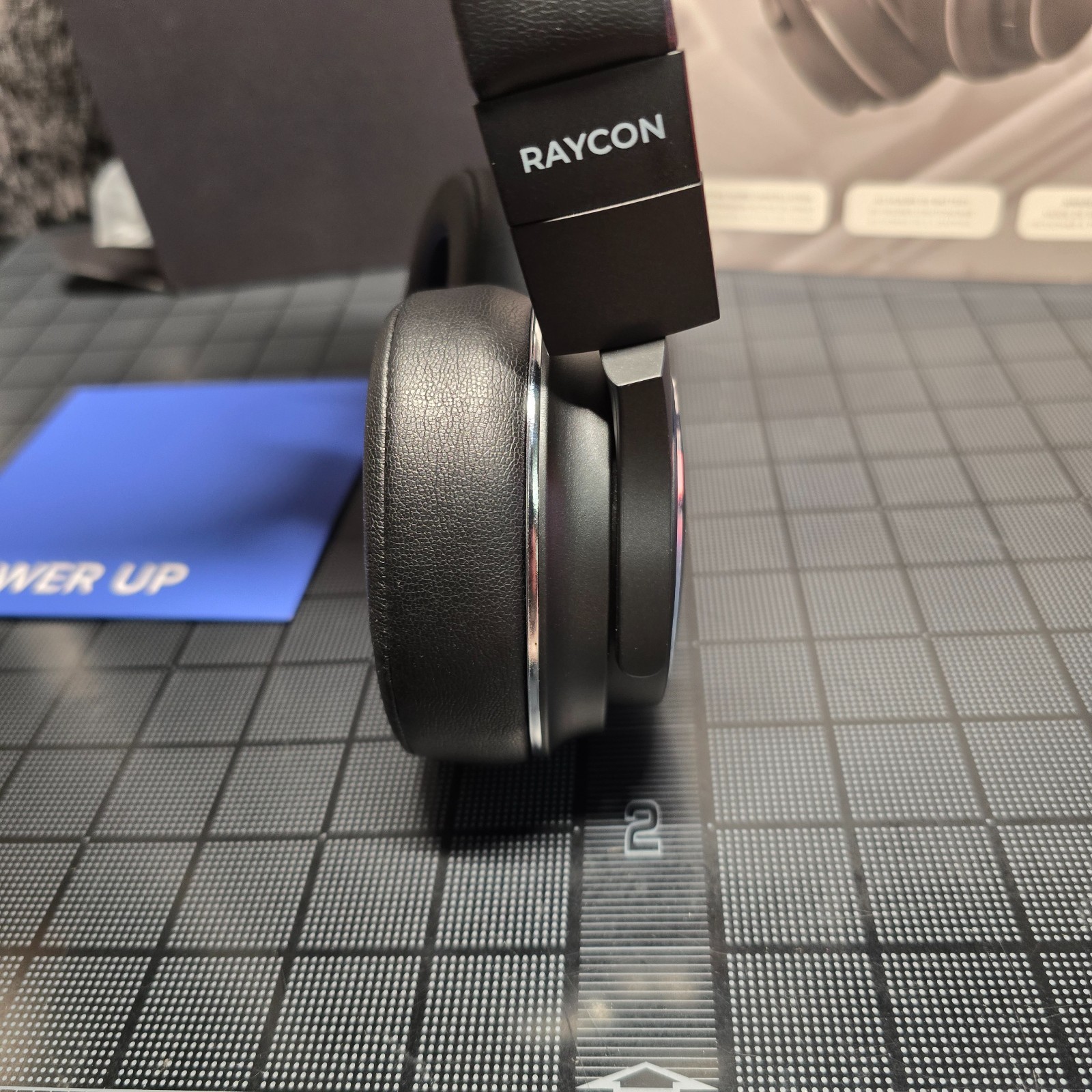 Raycon Everyday Wireless Headphones Active Noise Canceling Black