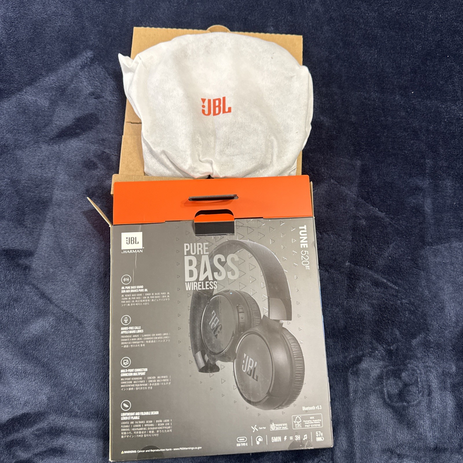 JBL Tune 520BT, Wireless on-ear headphones