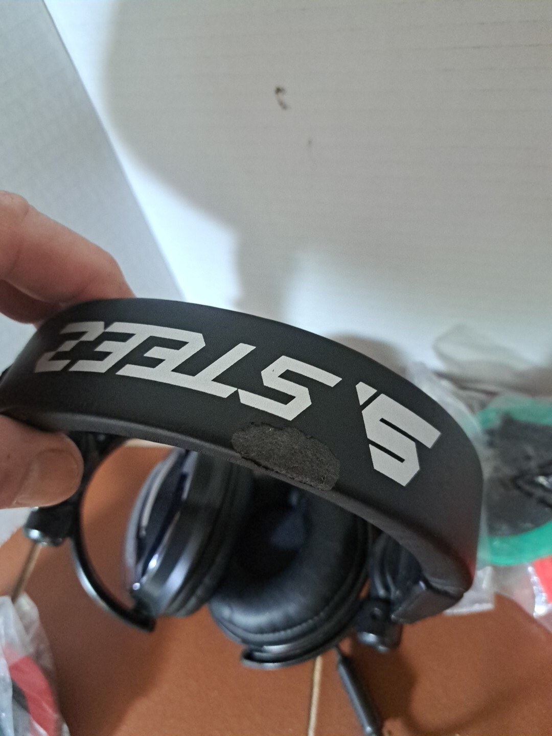Pioneer STEEZ Headphones SE-D10M Over the Ear Working. Has Cosmetic Damage