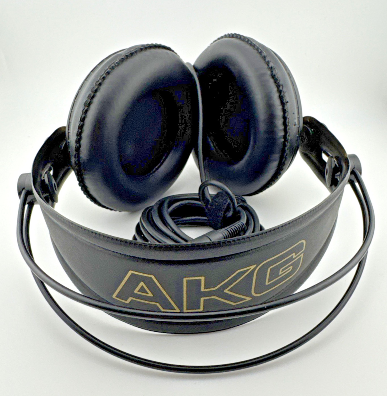 AKG K240 Studio Monitoring Headphones Semi Open Back TESTED WORKING