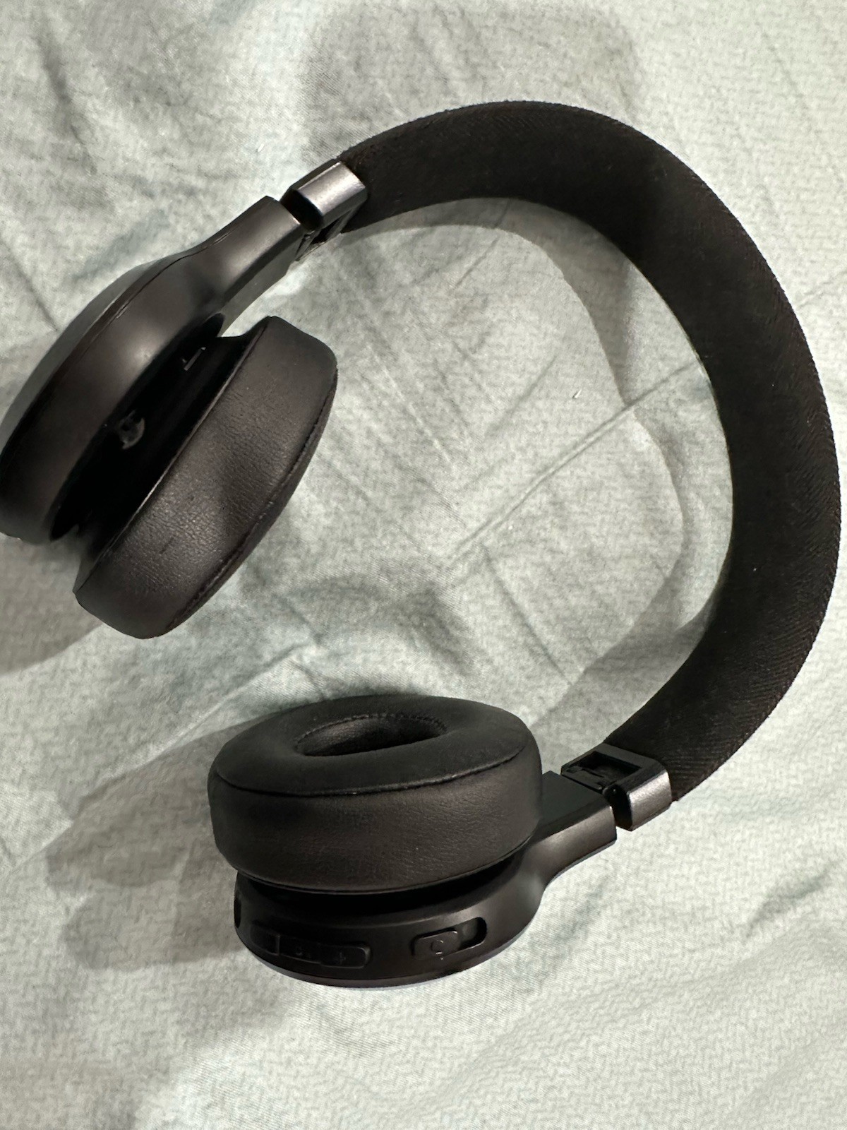 JBL Live 675NC Noise Cancelling Bluetooth Headphones – Black + Charger“ No Box”