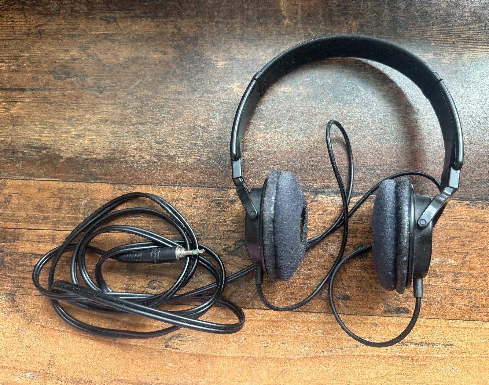 Vintage 80s Sony MDR-V2 Over the Ear Headphones Tested & Works need plug repair!