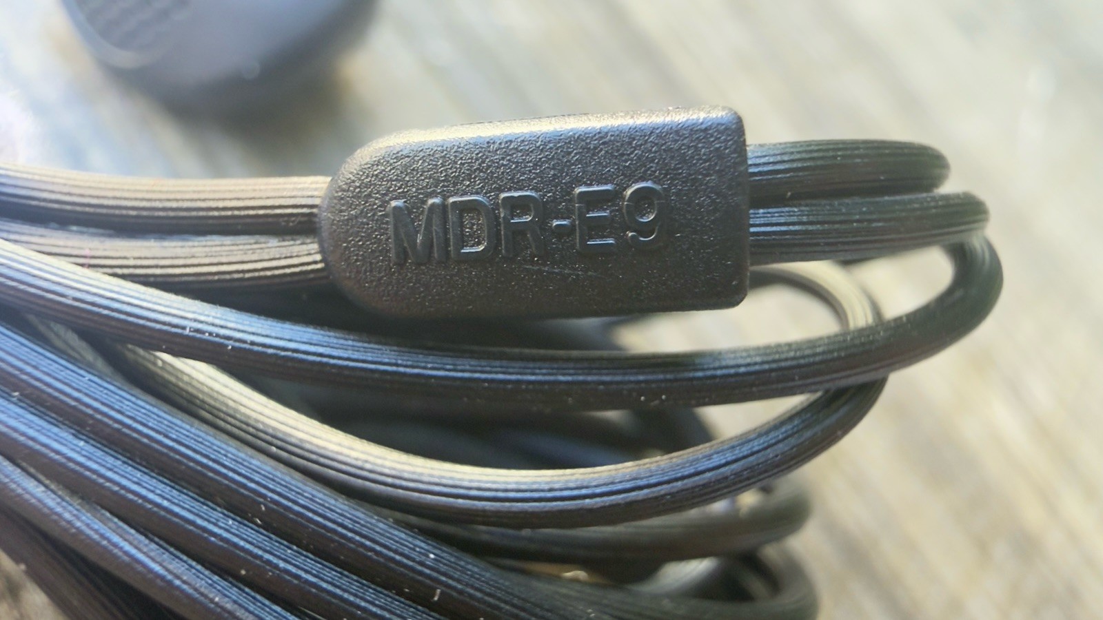 Vintage Sony MDR-E9 Wired In-Ear Earbuds Headphones 3.5mm Jack Black Walkman