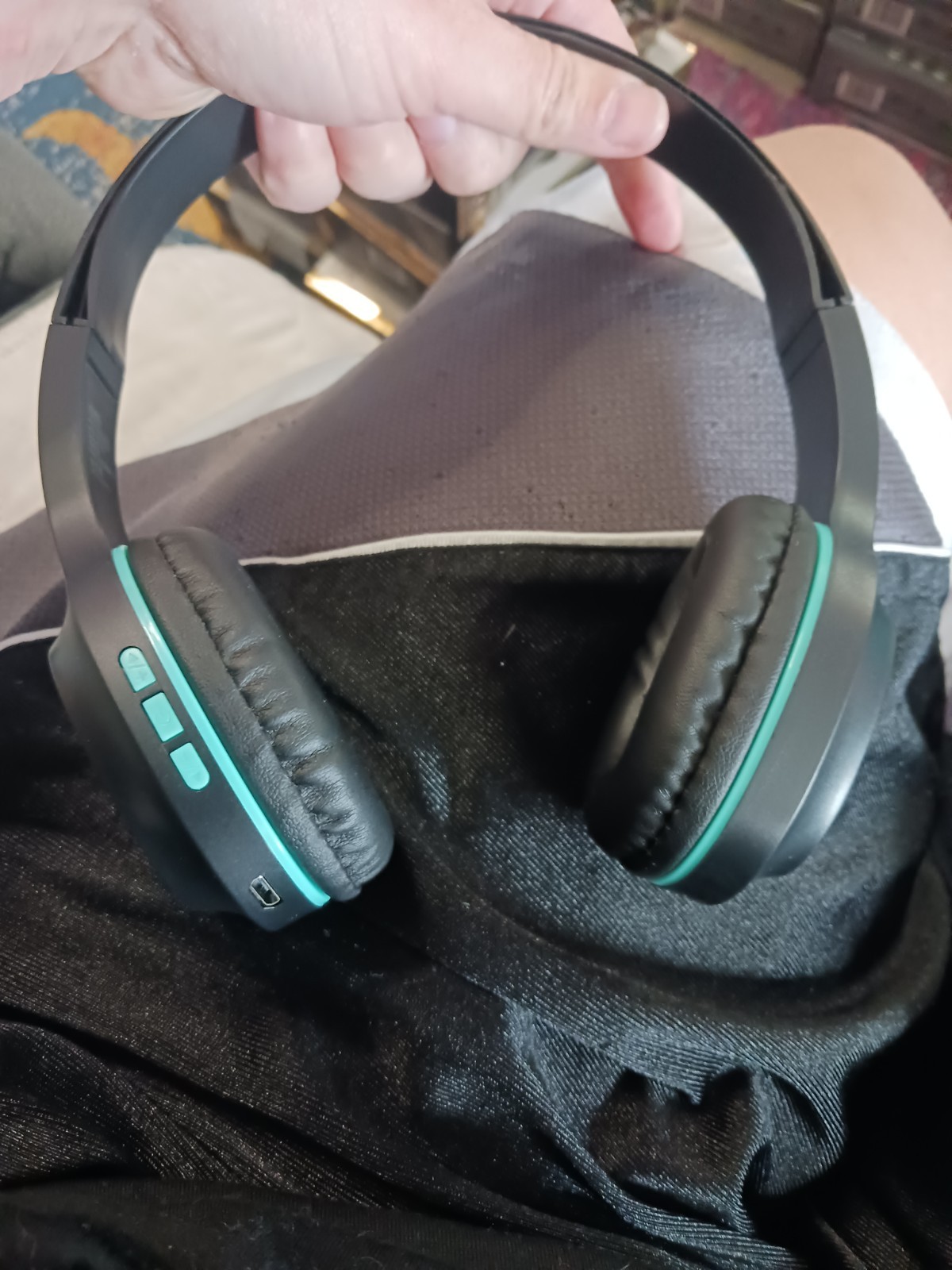 Sentry Kid-Safe Wireless Headphone Kids Headphones. Green And Black. New