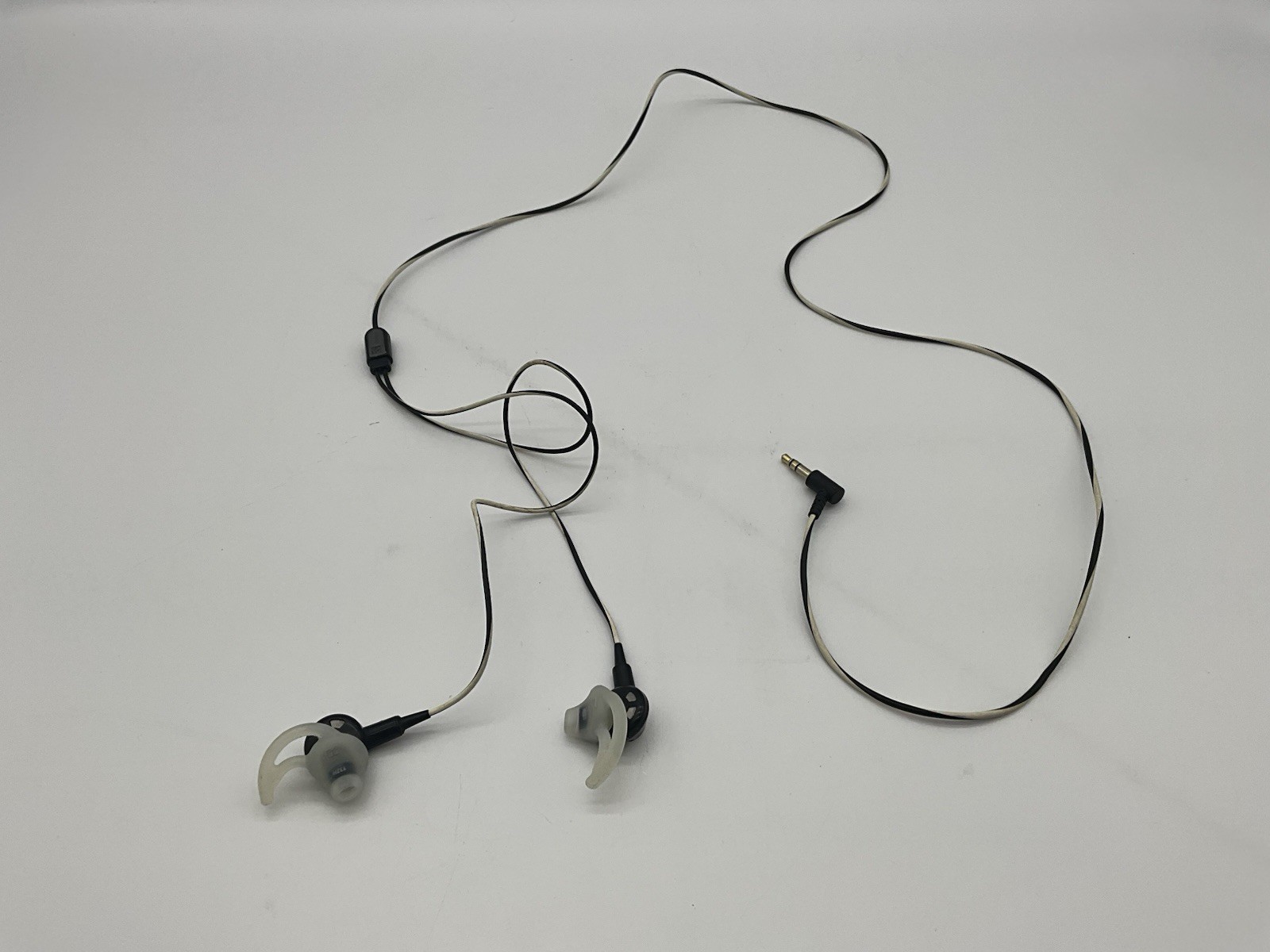 Bose SoundSport Wired 3.5mm Jack Earphones Headphones Earbuds Charcoal-Black