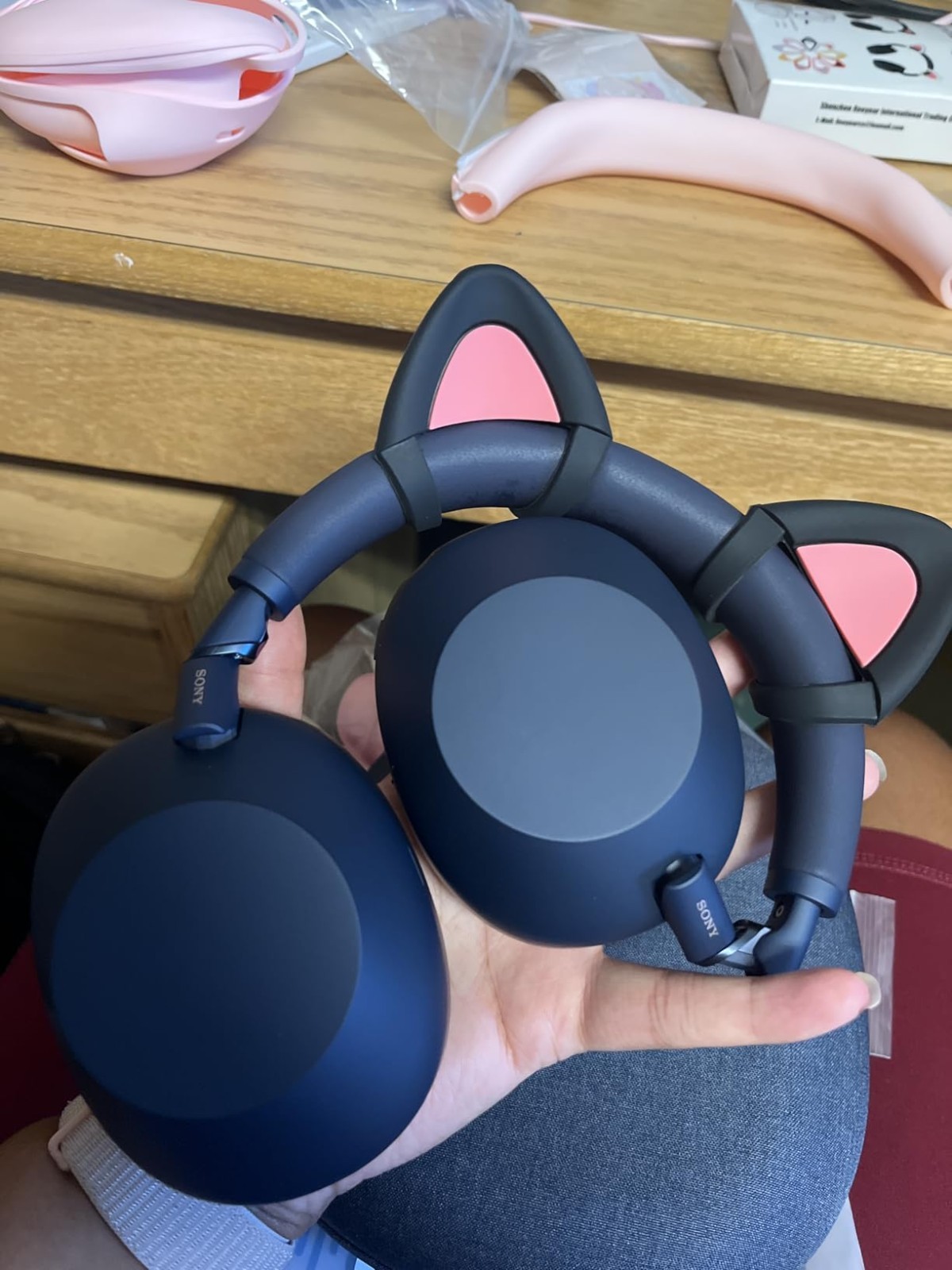 Lively Cat Ears for Headsets – Perfect Accessory for Gamers in Black & Pink