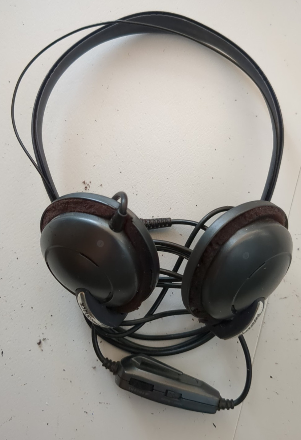 Vintage lot of 5 Headphones AWAI, Radio Shack, Nova-42, Centrios Noise Canceling