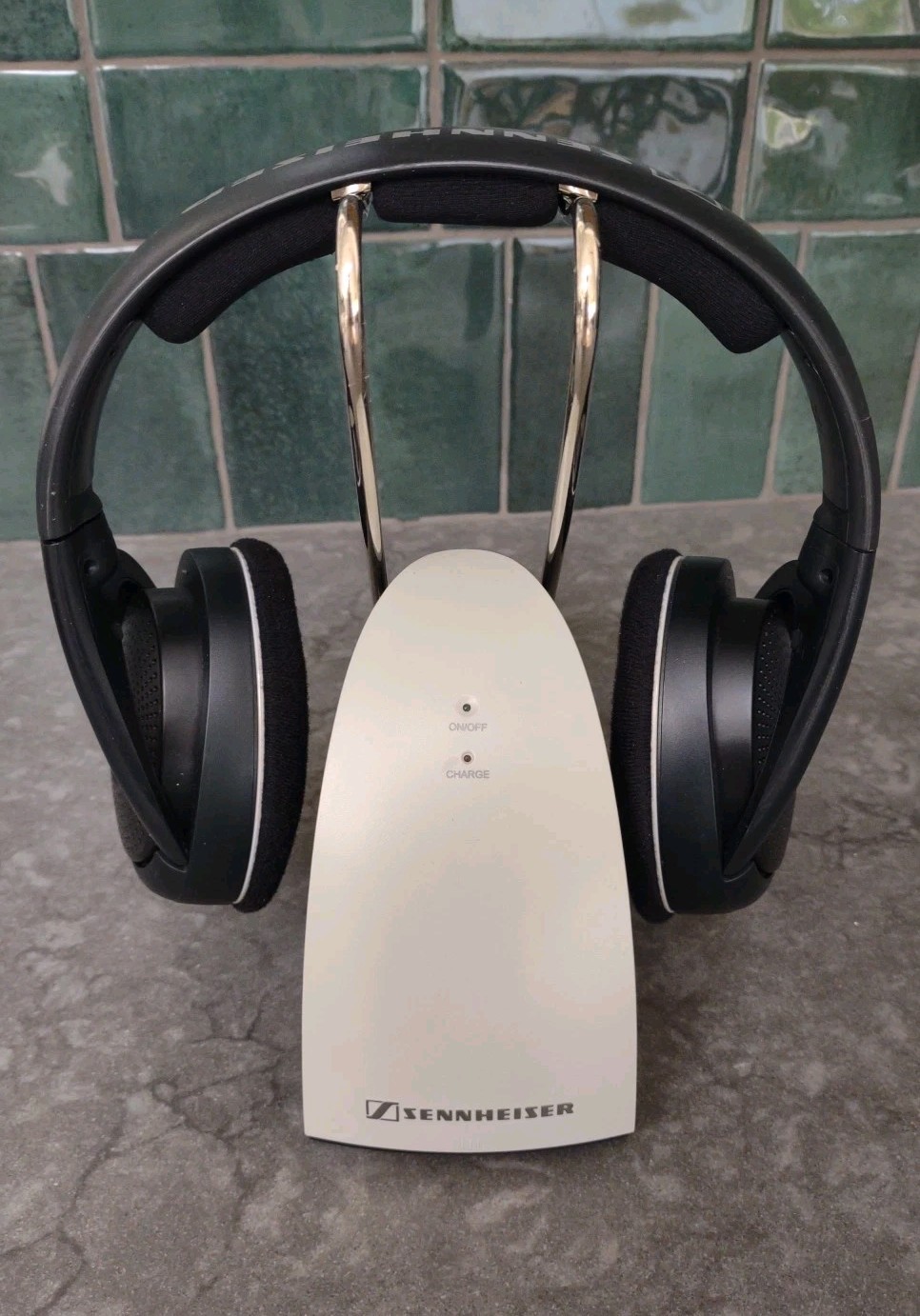 Sennheiser HDR 120 Wireless On-Ear Headphones with TR 120 Charging Base