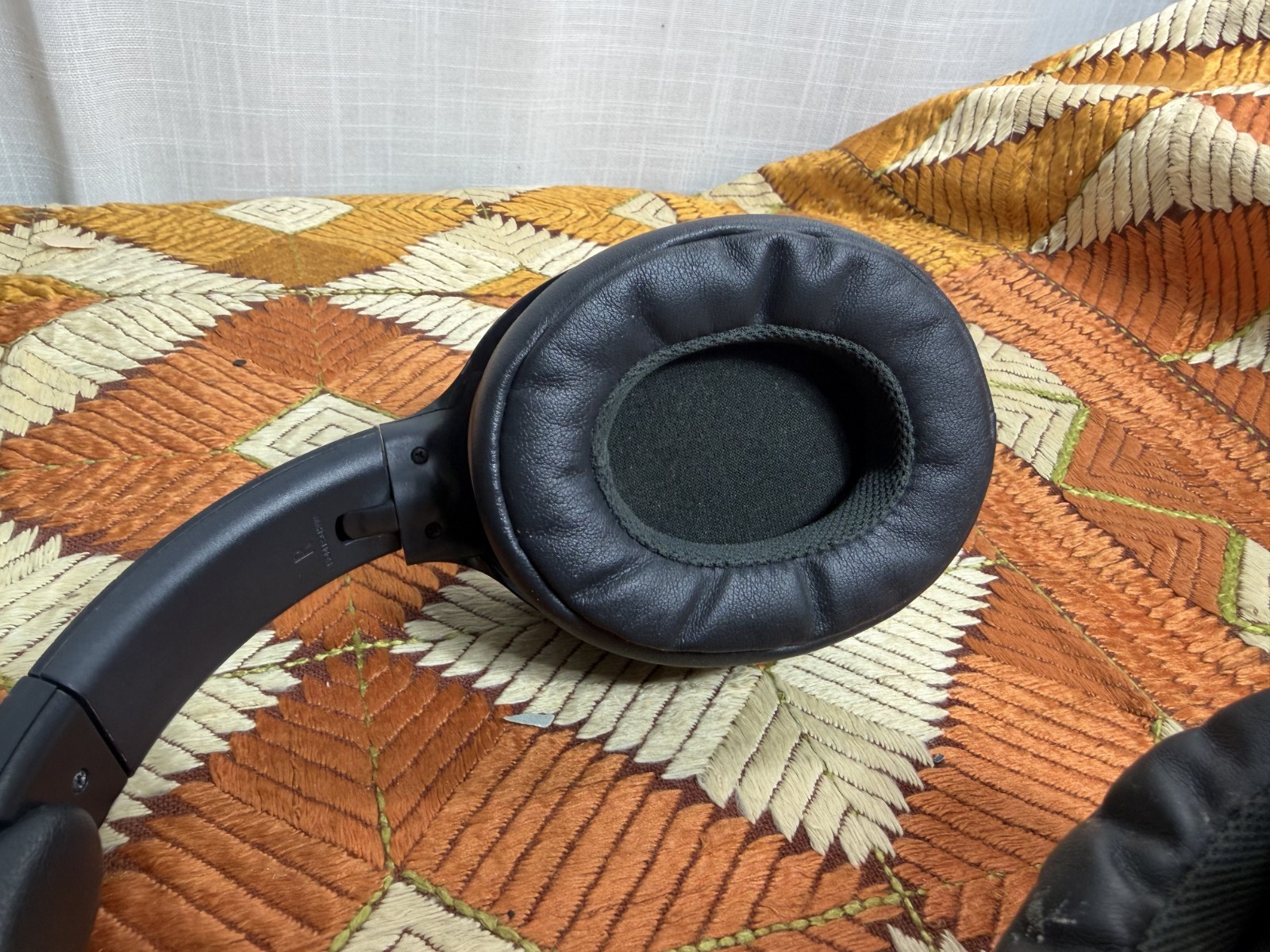 Skullcandy Hesh Evo S6HVW Over-the-Ear Wireless USB-C Bluetooth Headphones