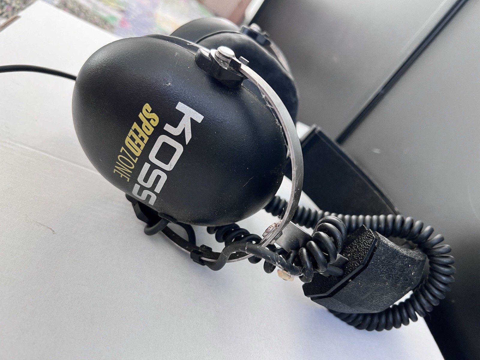 KOSS SPEED ZONE HEADPHONES