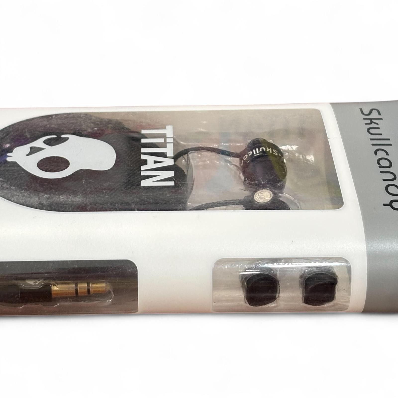 NOP Skullcandy, Titan, Black, High Definition, Noise Isolating Earbuds