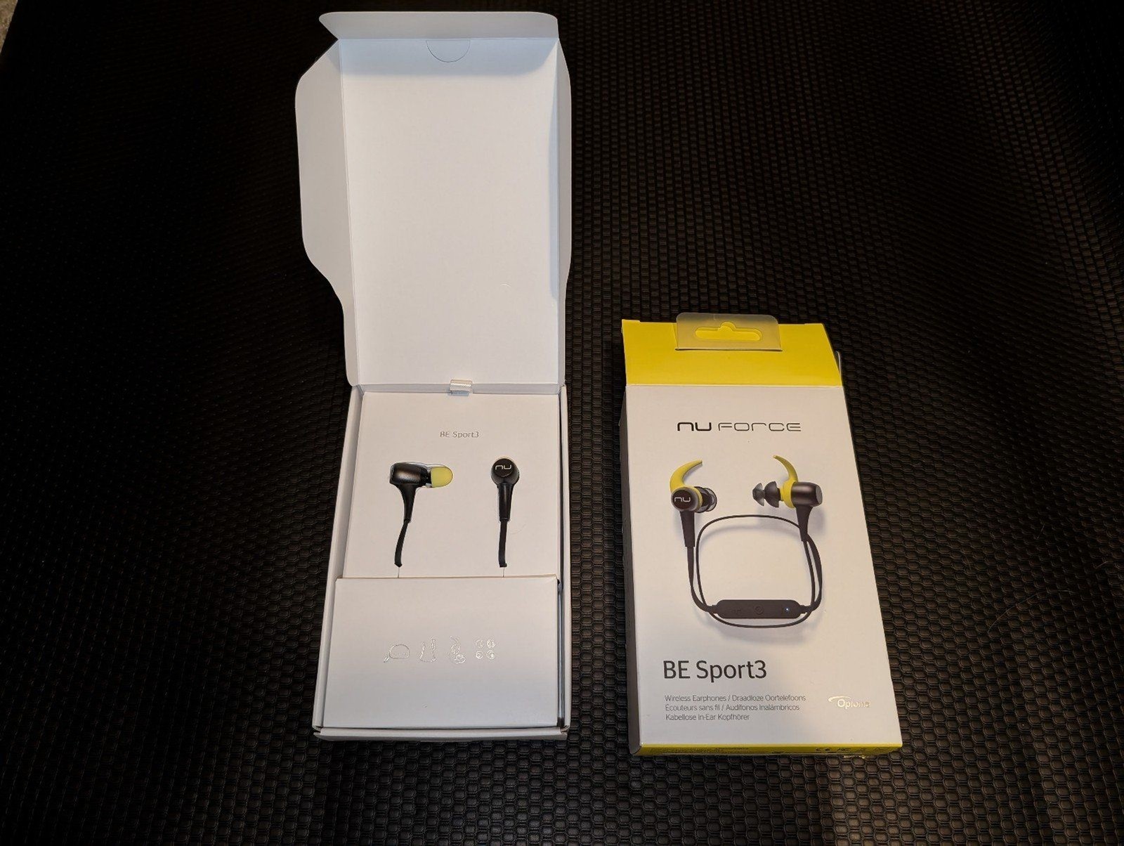 NuForce Optoma BE Sport3 BESPORT3-GUNMETAL Wireless Bluetooth in-Ear Headphones