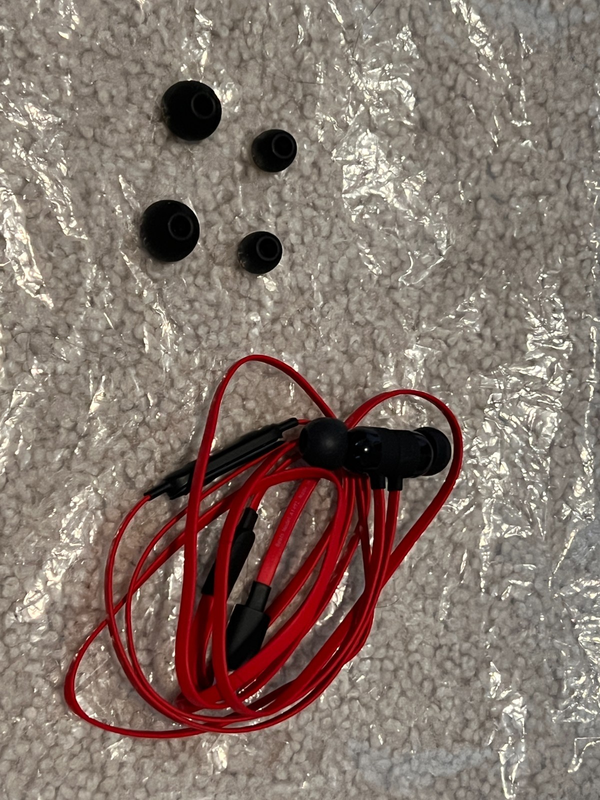 Beats urBeats3 Wired In-Ear Headphones – Black/Red Lightning
