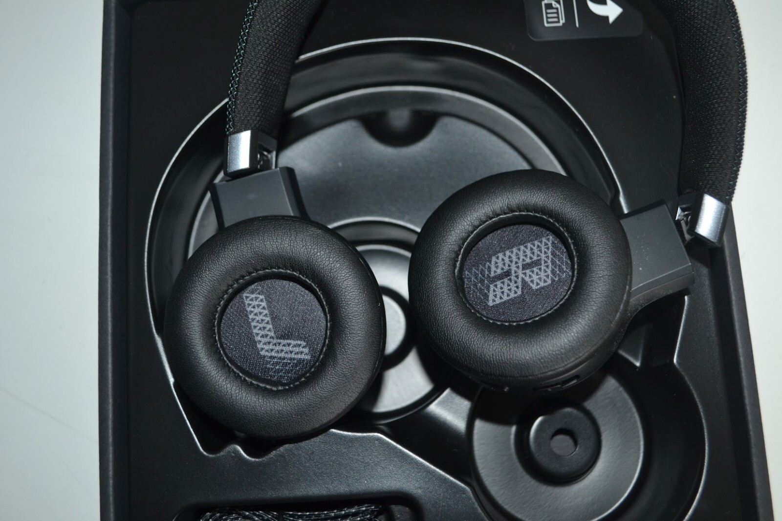 JBL, Harman, LIVE 460nc., Head Phones, Alexa, Ok Google, Bluetooth, Wireless