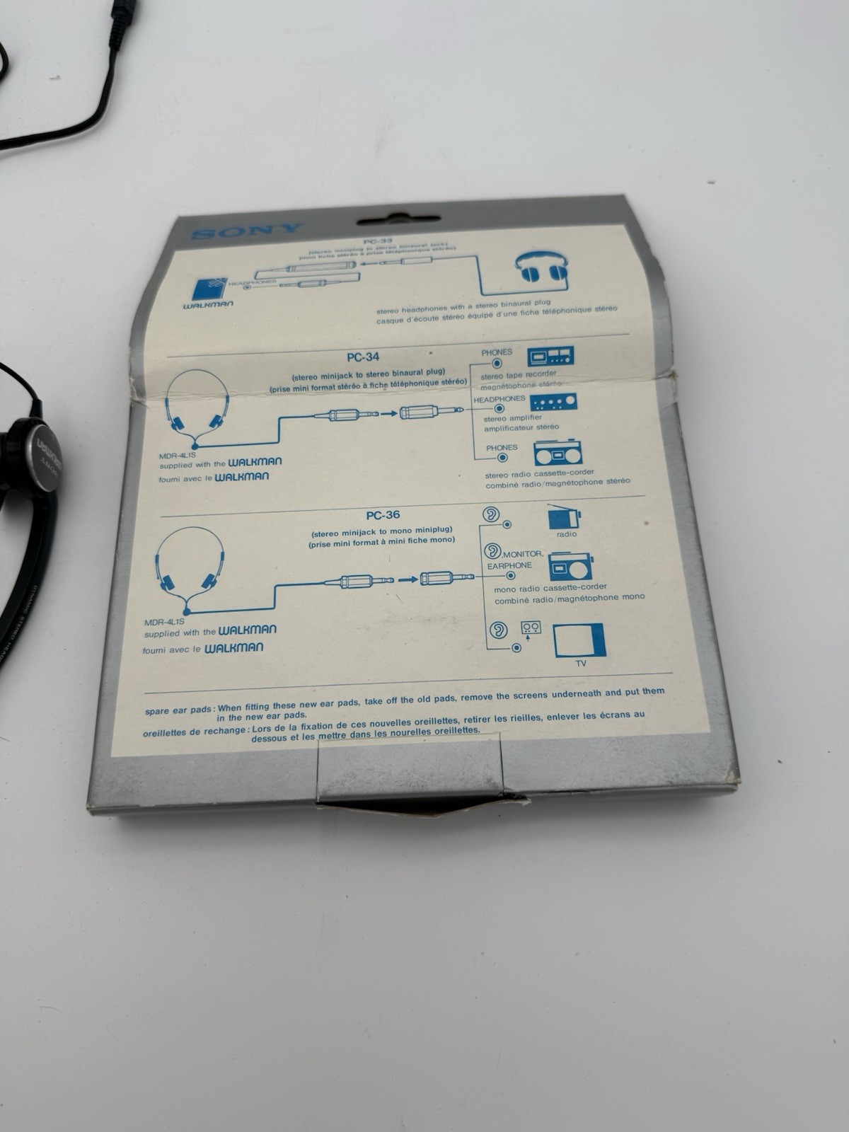 Sony Walkman MDR-30 Earphones with ACK-55 accessory pack Tested Works