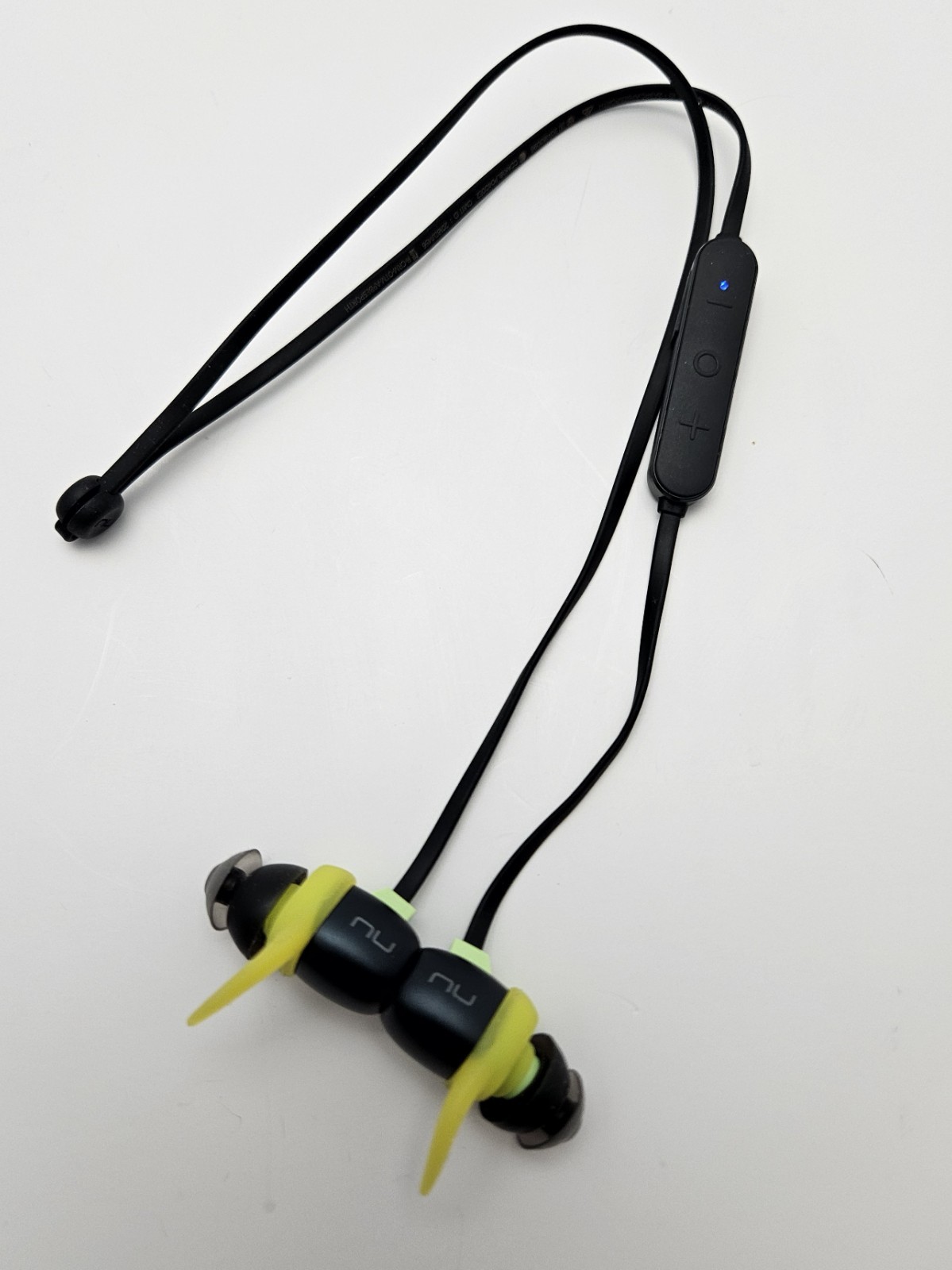 NuForce BE Sport4 BT Sports Earbuds IPX5 Waterproof 10H Playtime Used