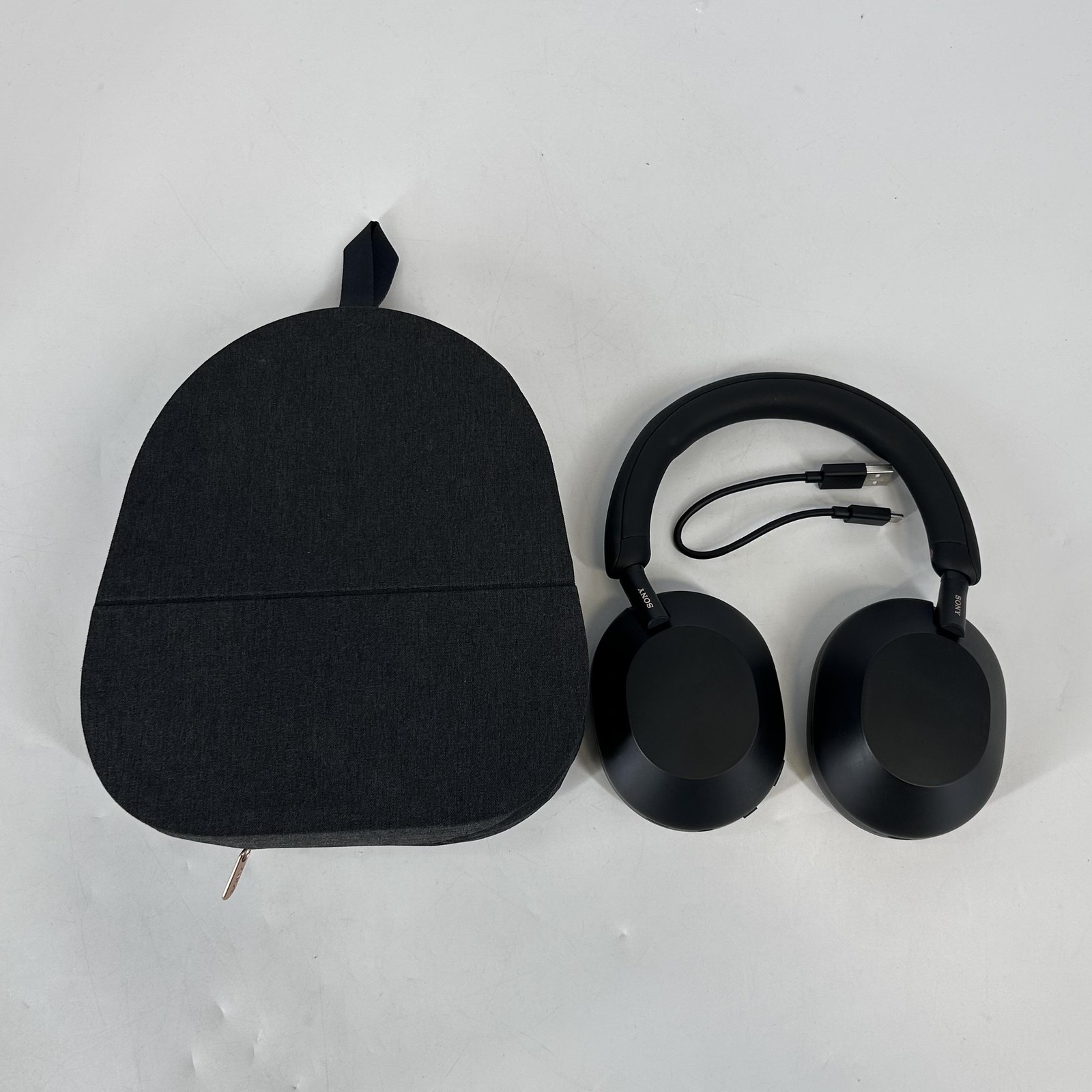 Sony WH-1000XM5 Headphones Black w/ Case/Charger – Excellent Condition