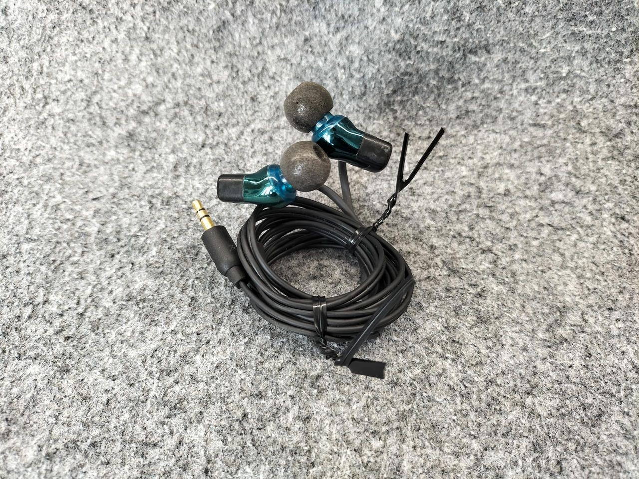 Ultimate Ears Earbuds Triple.fi 10 Used