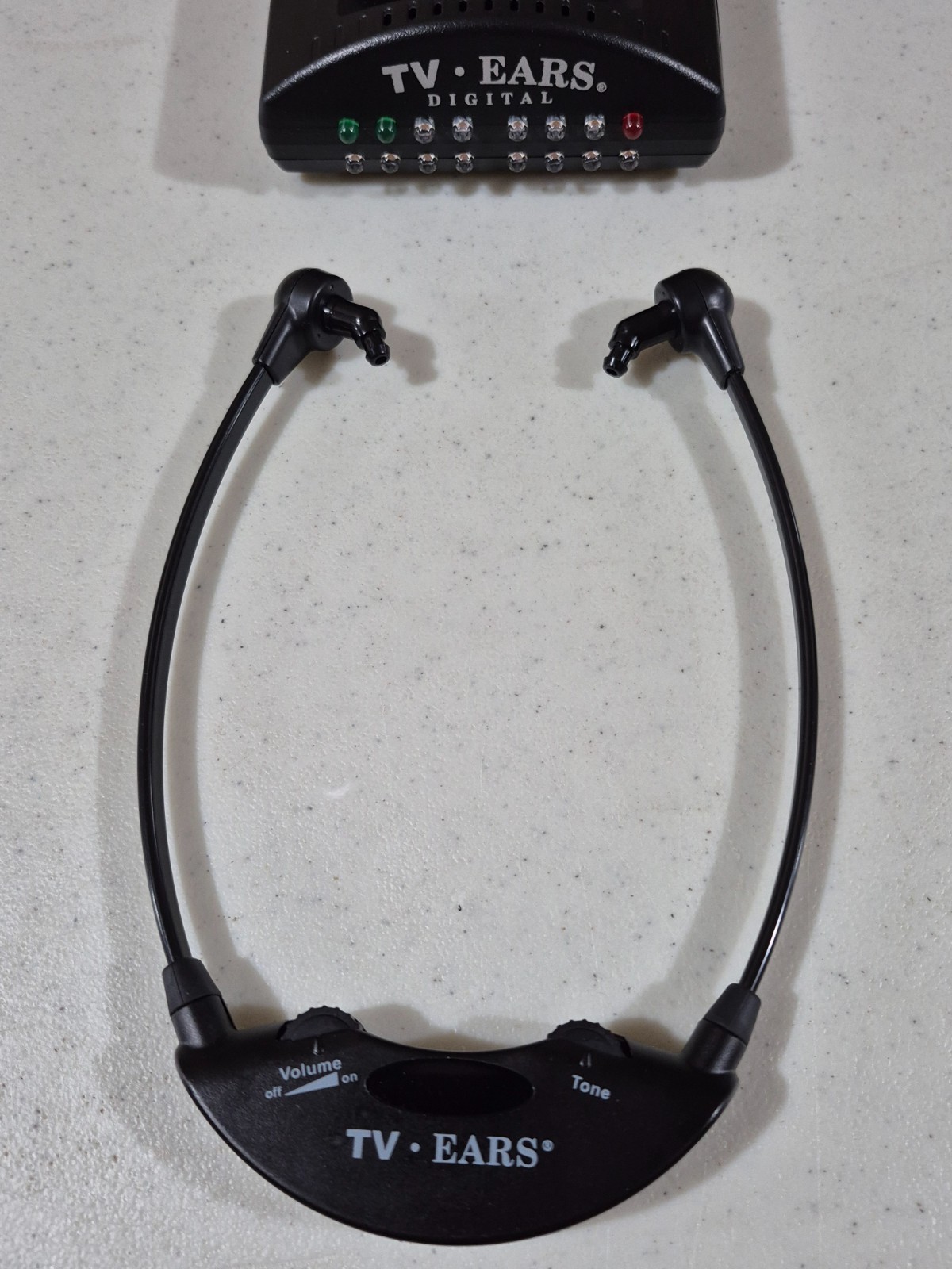 TV Ears 11841 Wireless Dual Digital Headphones – Very Clean – No Tips