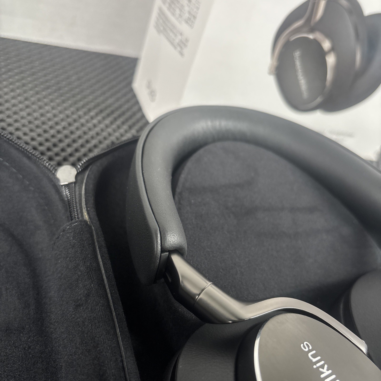 Bowers & Wilkins Px8 Wireless Over-Ear Bluetooth Headphones Black FP42951 – USED