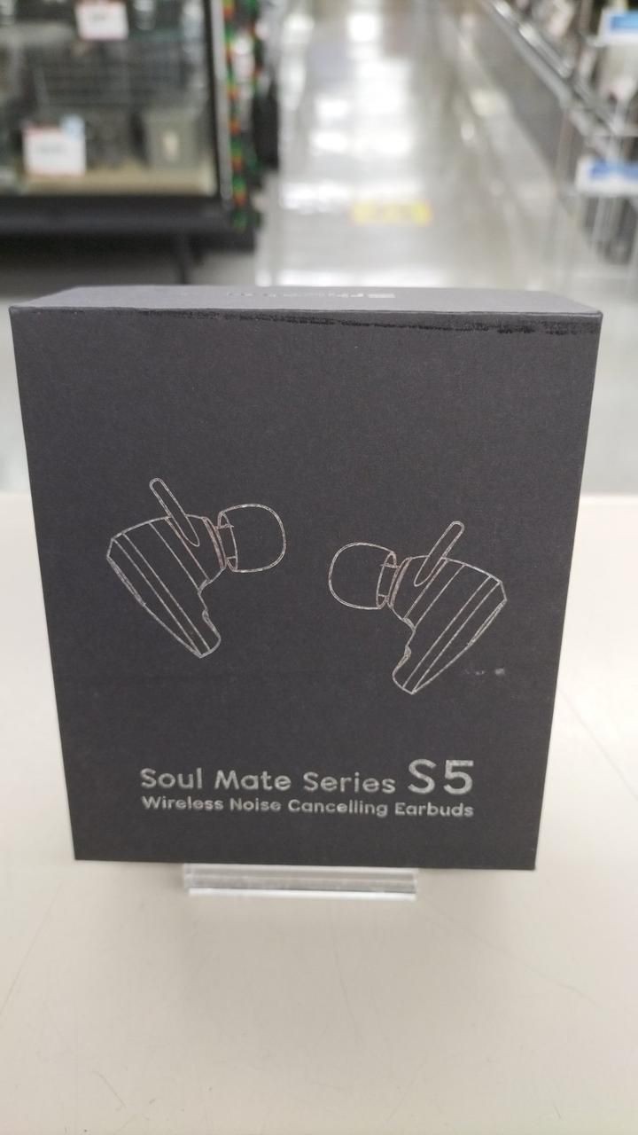 SRHYTHM BLUETOOTH Earbuds S5 Used