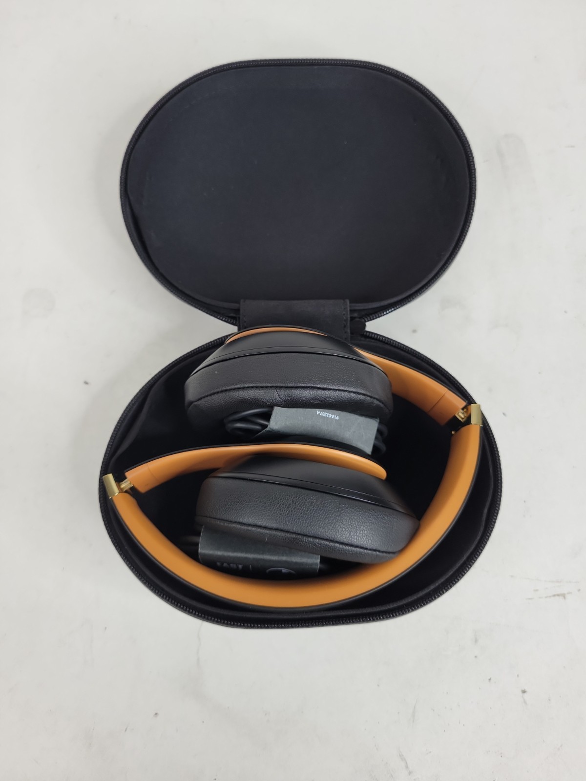 Beats Studio 3 Wireless Headphones – Skyline Collection – Midnight Black