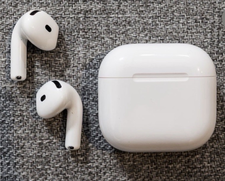 Apple AirPods Pro Bluetooth Wireless In-Ear Earbuds ANC w/ Charging Case White