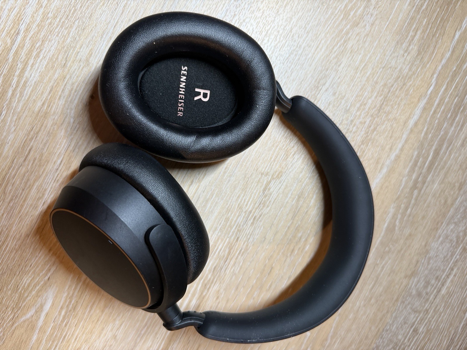 SENNHEISER ACCENTUM WIRELESS BLUETOOTH HEADPHONES – BLACK/COPPER