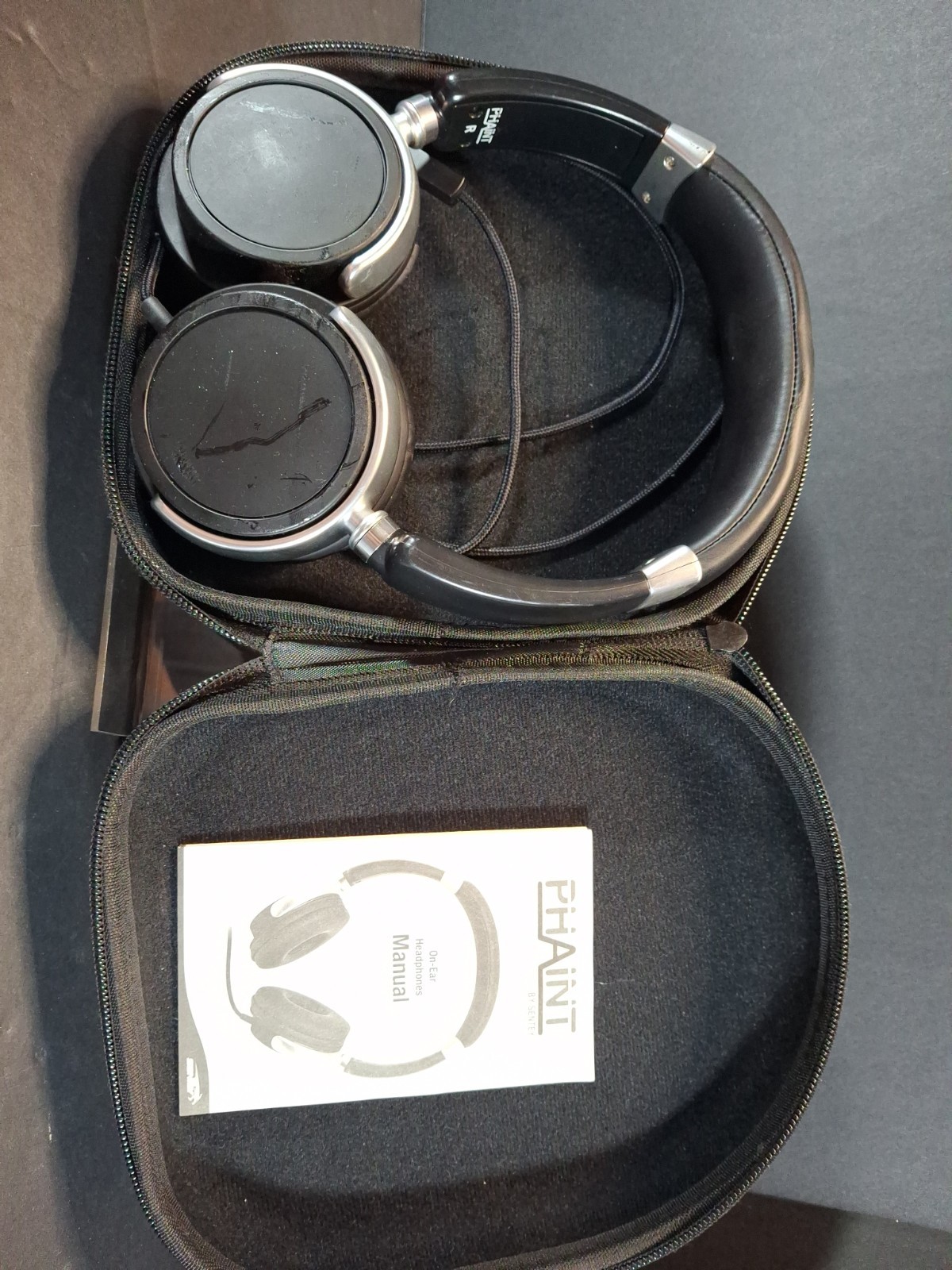 Sentry Digital Stereo Headphones Lightweight W/ Case