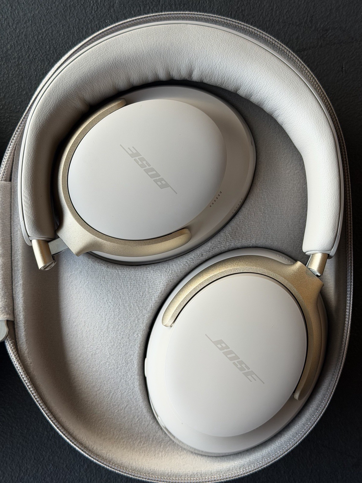 BOSE QUIETCOMFORT ULTRA WIRELESS NOISE CANCELLING OVER-EAR HEADPHONES Sandstone