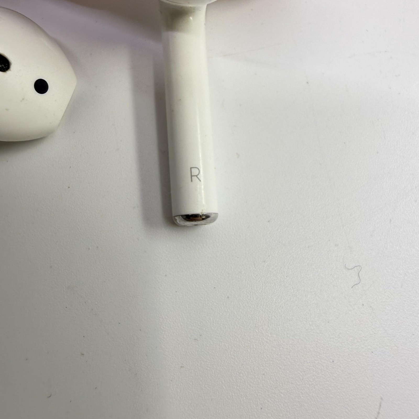 Apple AirPods A1602 EMC 2862 White Earbuds Charging Case Lightning Bluetooth*