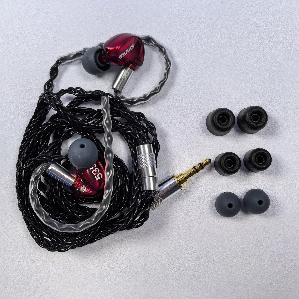 Shure SE535 Wired In-Ear Earphones Sound Isolating 3.5mm Cable Headphones Red
