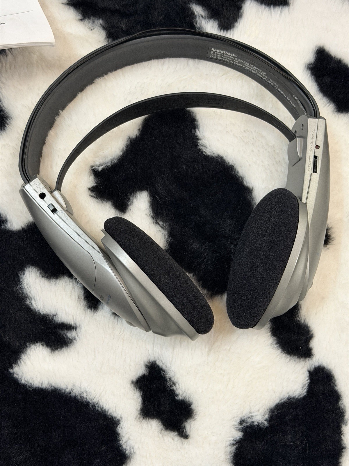 VTG Radio Shack 900MHZ Wireless Stereo Rechargeable Headphones 33-1196 –