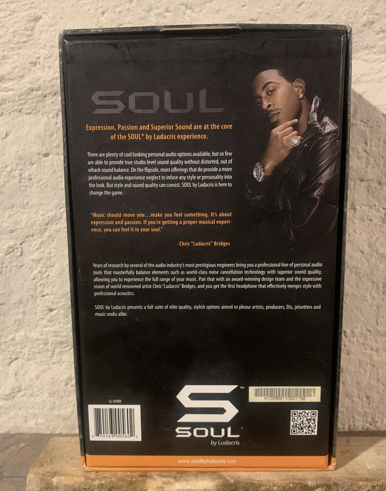 SOUL by Ludacris SL100 Ultra Dynamic On-Ear Headphones Black/Red Complete Unused
