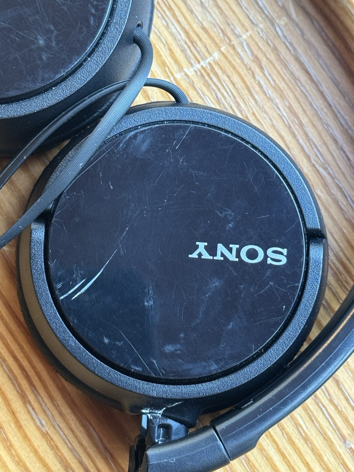 Sony MDR-ZX110 Wired Ear-Pad (On the Ear) Headband Headphones in Black. Used.