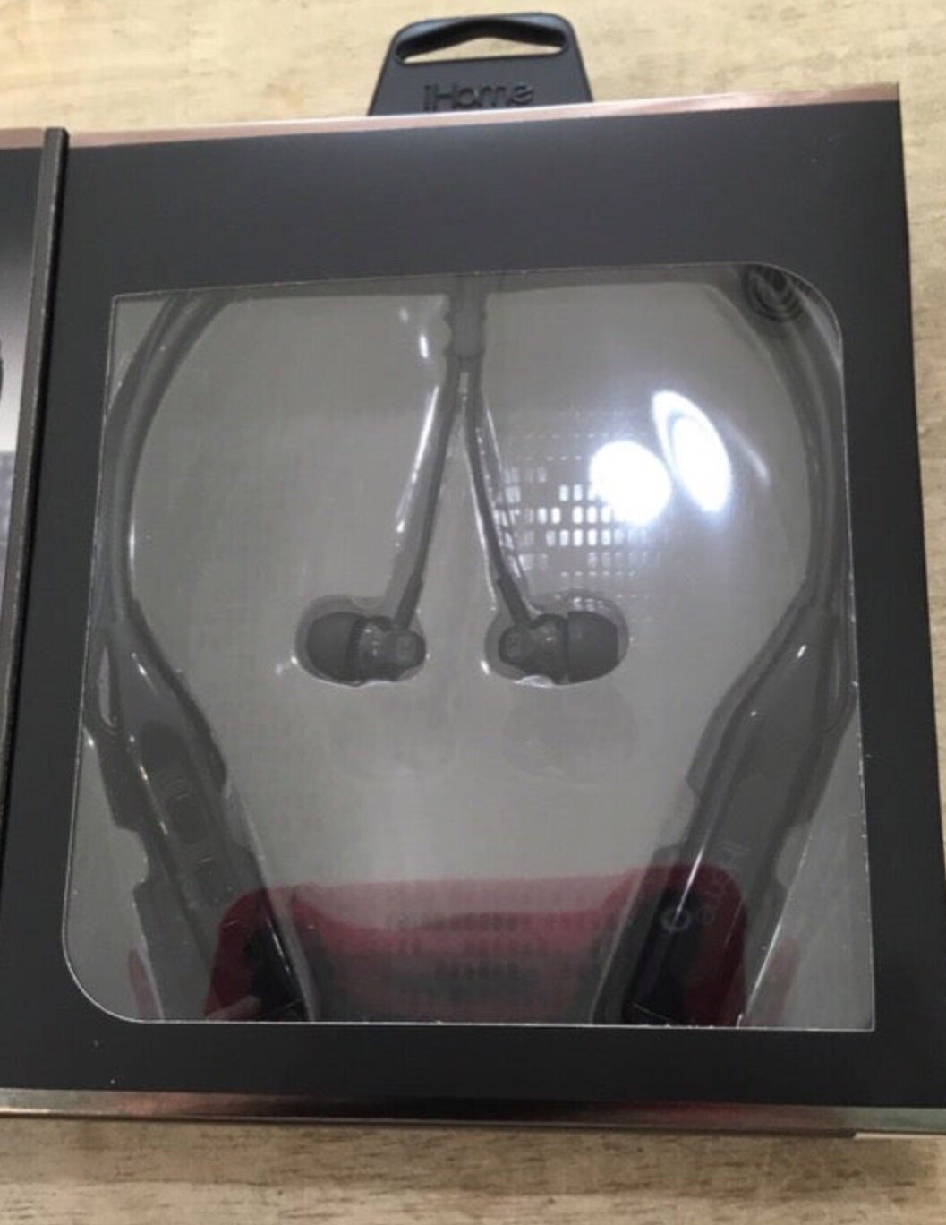 iHome Bluetooth Neckband Earbuds W/ Voice Control, Black, iB82B – BRAND NEW