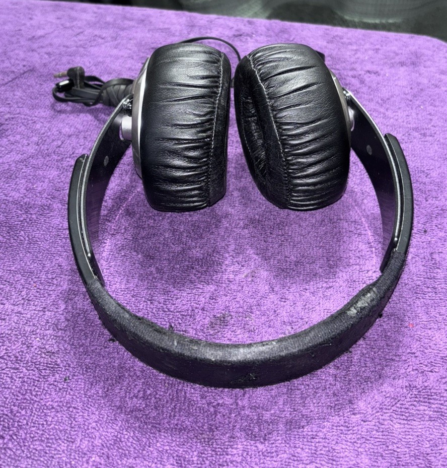 Sony MDR-XB500 Extra Bass Closed-Back Wired Stereo Headphones Black
