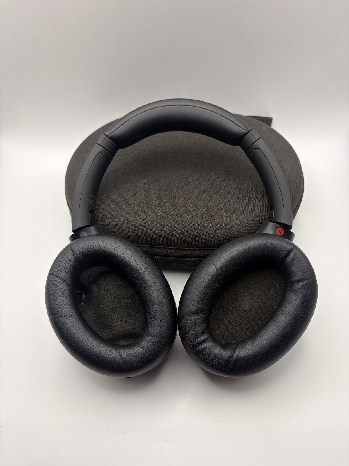 Sony WH-1000XM4 Black Wireless Noise Cancelling Over-the-Ear Headphones + Case