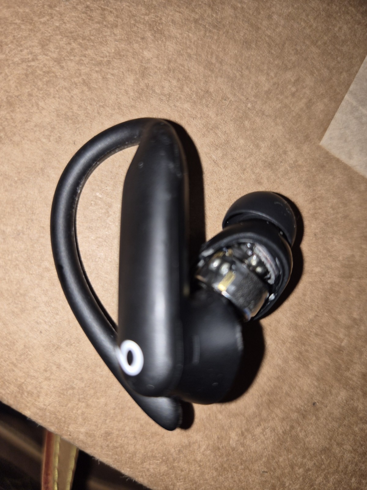 Beats Powerbeats PRO 2 Wireless Right Side Earbud – Black (A3157) FOR PARTS