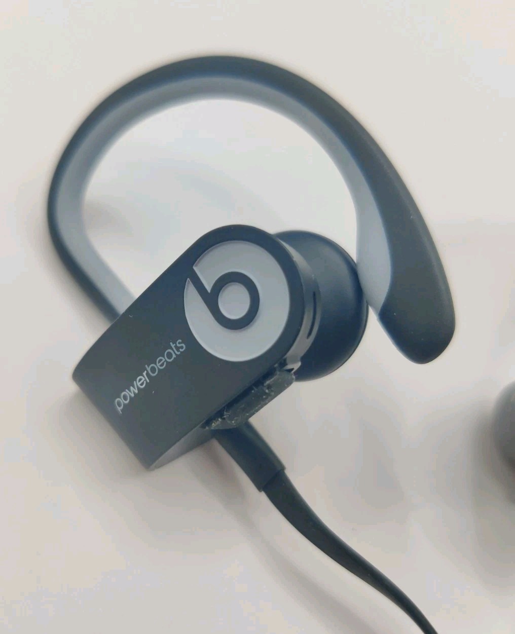 Beats By Dr. Dre Powerbeats2 Wireless Headphones Bluetooth Earbuds Black/Gray