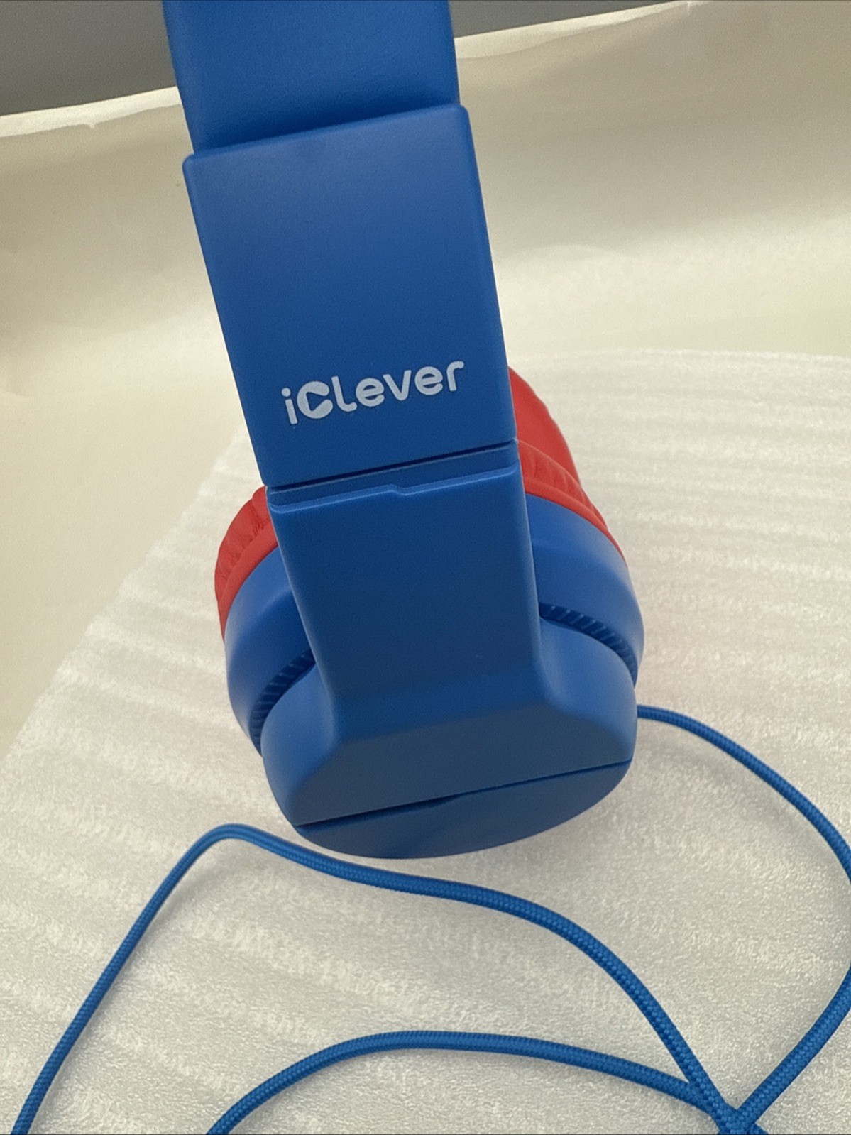 iClever Kids Headphones For School Travel, Safe Volume, Over-Ear Girls Boy *READ