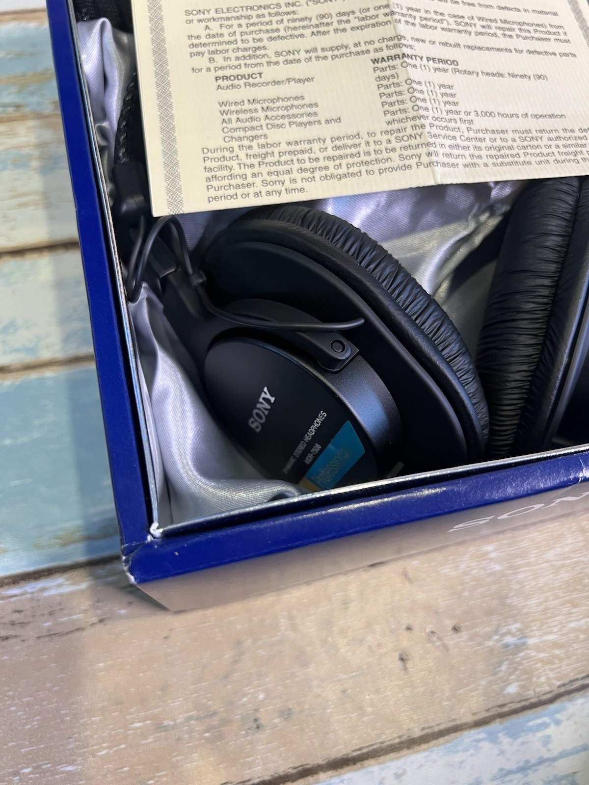 Sony – MDR-7506 – Professional Large Diaphragm Headphone – Black